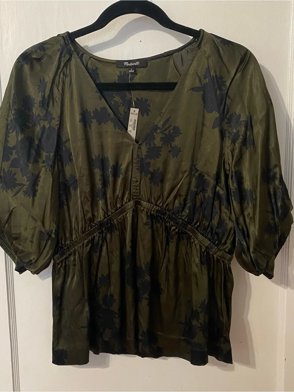 NWT Madewell Olive Green Shirred Puff Sleeve Top in Satin